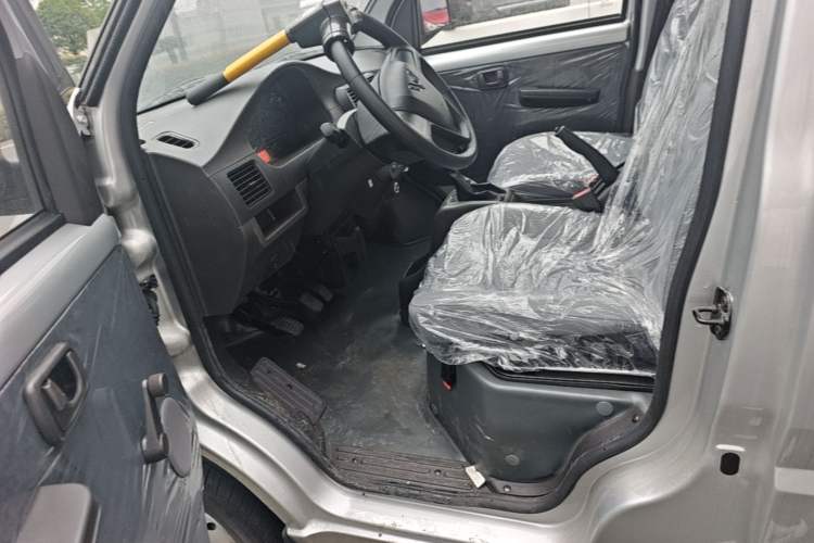 Used Wuling Rongguang Small Truck 2023 1.5L Single-Row LAR Left Front Seat