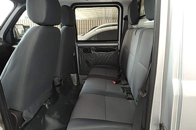 Used Wuling Rongguang Small Truck 2023 1.5L Double-Cab Extended-Length LAR Left Rear Seat