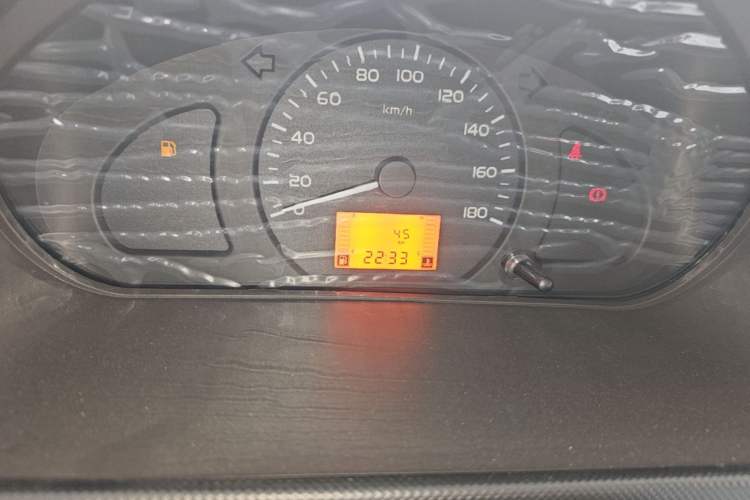Used Wuling Rongguang Small Truck 2023 1.5L Single-Row LAR Odometer Close Up
