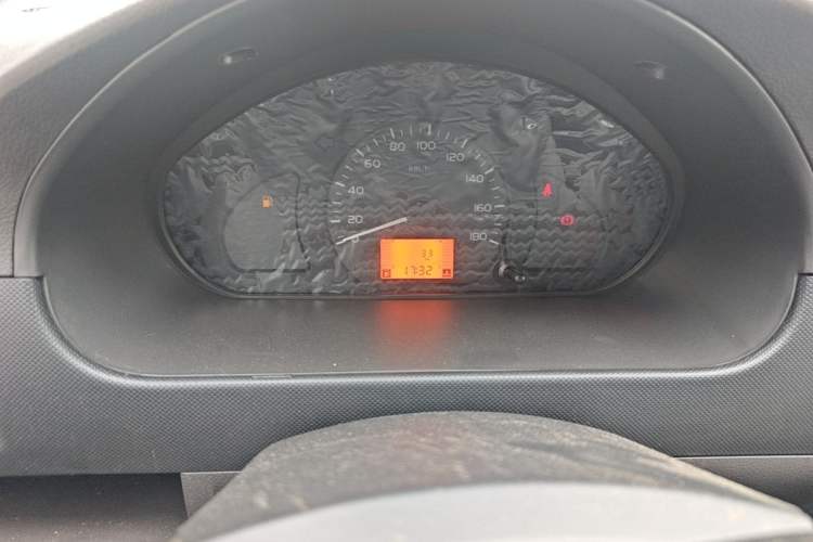 Used Wuling Rongguang Small Truck 2023 1.5L Single-Row LAR Odometer Close Up