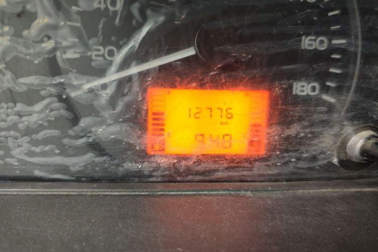 Used Wuling Rongguang Small Truck 2023 1.5L Single-Row LAR Odometer Close Up