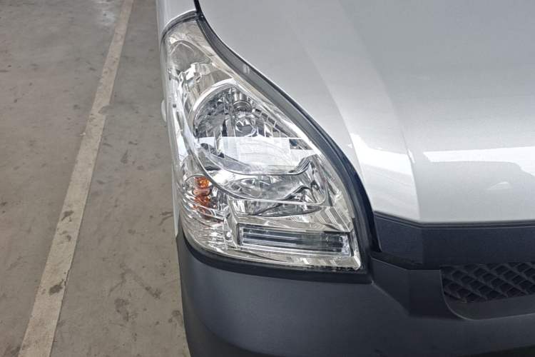 Used Wuling Rongguang Small Truck 2023 1.5L Single-Row LAR Right Front Headlight