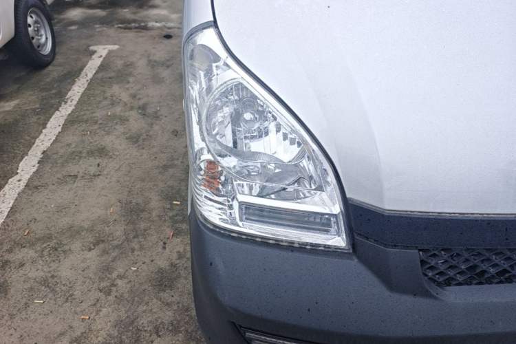 Used Wuling Rongguang Small Truck 2023 1.5L Single-Row LAR Right Front Headlight
