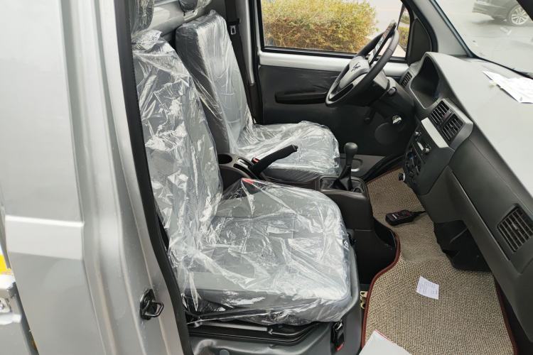 Used Wuling Rongguang Small Truck 2023 1.5L Single-Row LAR Right Front Seat