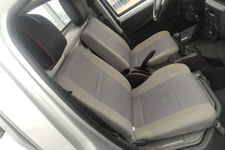 Used Wuling Rongguang Small Truck 2023 1.5L Single-Row LAR Right Front Seat