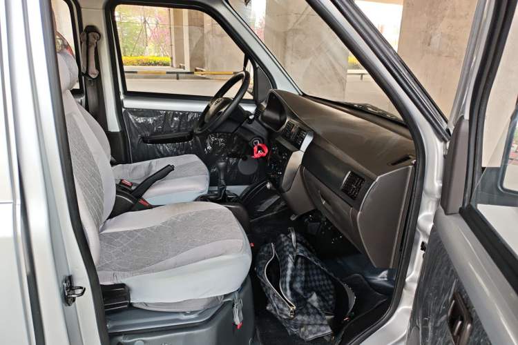 Used Wuling Rongguang Small Truck 2023 1.5L Double-Cab LAR Right Front Seat