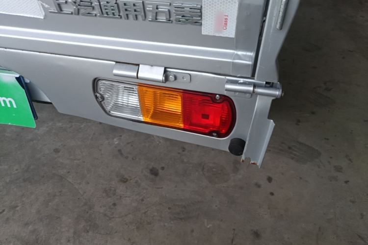 Used Wuling Rongguang Small Truck 2023 1.5L Single-Row LAR Right Rear Taillight