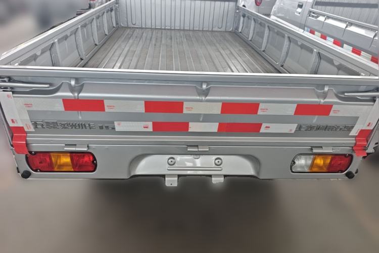 Used Wuling Rongguang Small Truck 2023 1.5L Single-Row LAR Trunk