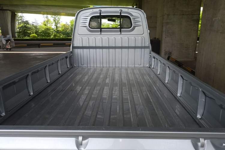 Used Wuling Rongguang Small Truck 2023 1.5L Single-Row LAR Trunk