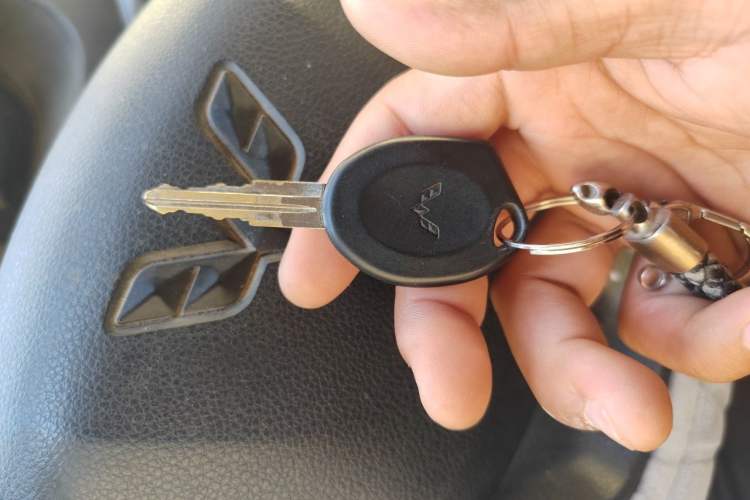 Used Wuling Rongguang Small Truck 2023 1.5L Single-Row LAR Vehicle Key
