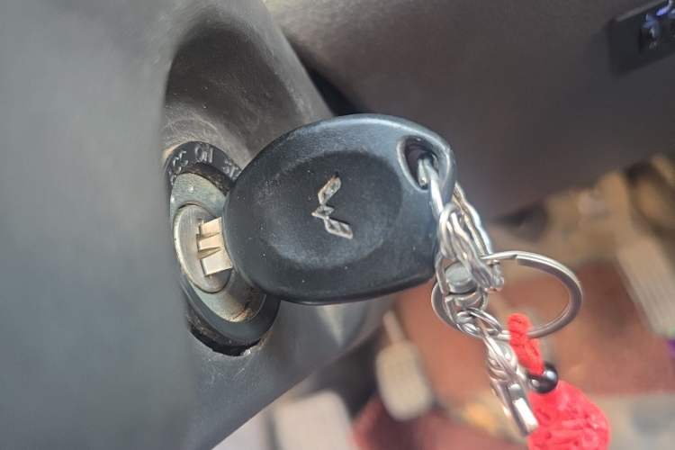 Used Wuling Rongguang Small Truck 2023 1.5L Single-Row LAR Vehicle Key