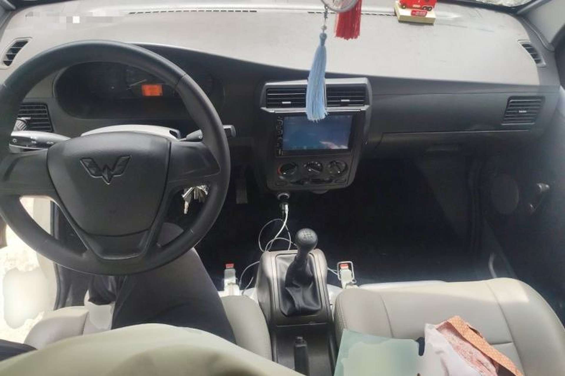 Used Wuling Rongguang Small Truck  Center Console