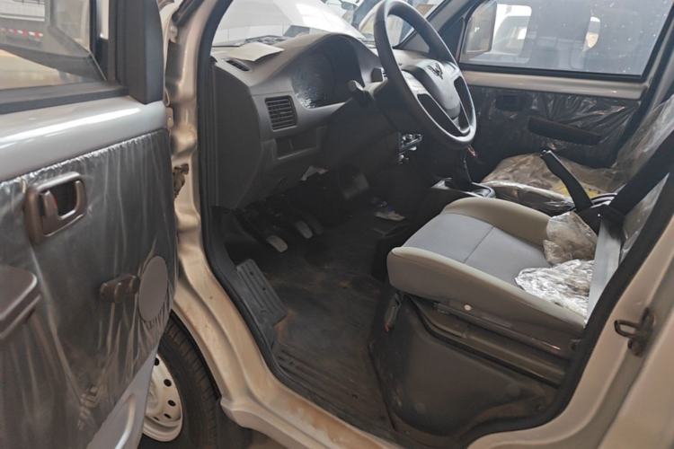 Used Wuling Rongguang Small Truck 2023 1.5L Single-Row Extended LAR Driver Seat