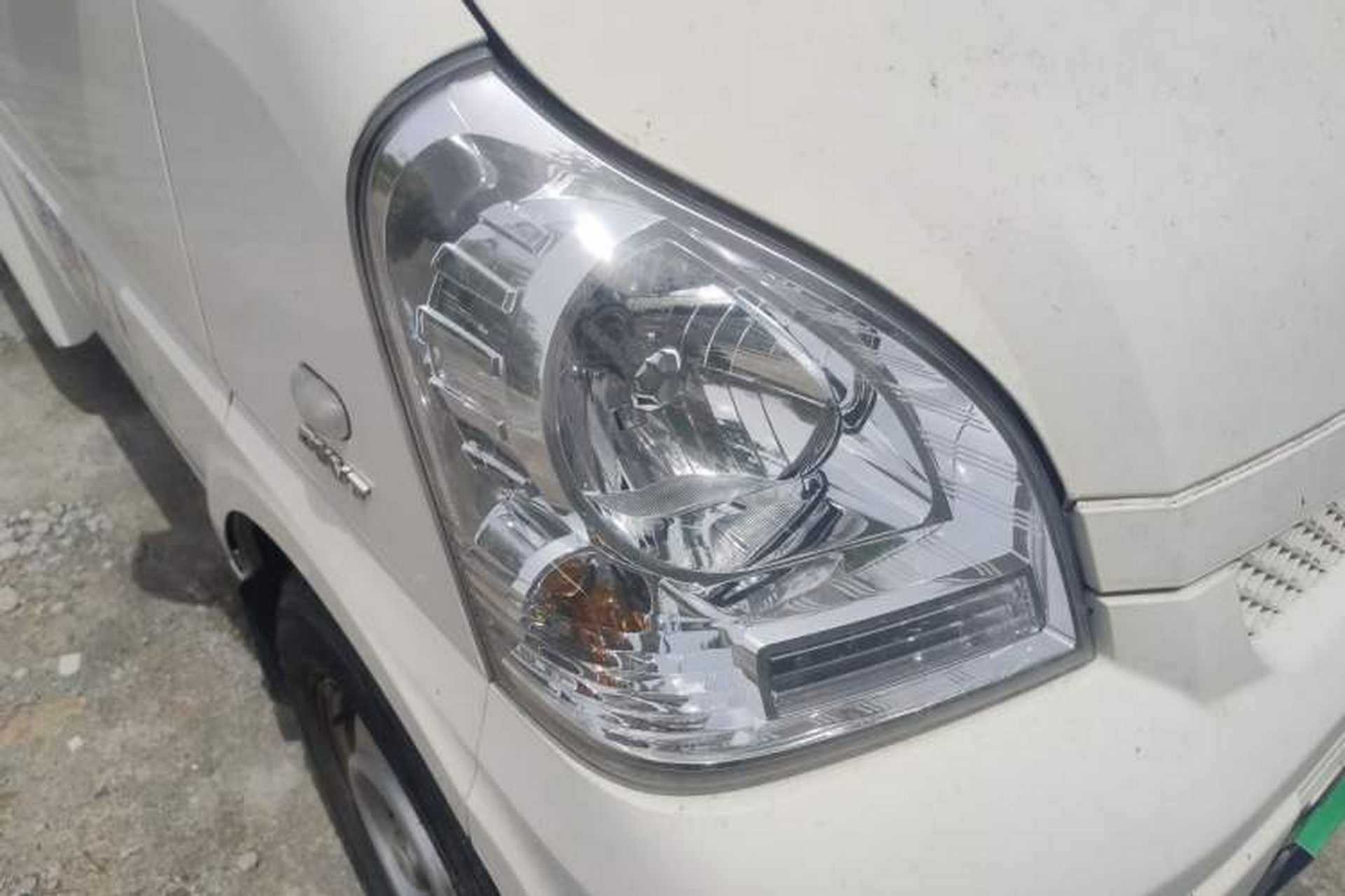 Used Wuling Rongguang Small Truck  Right Front Headlight