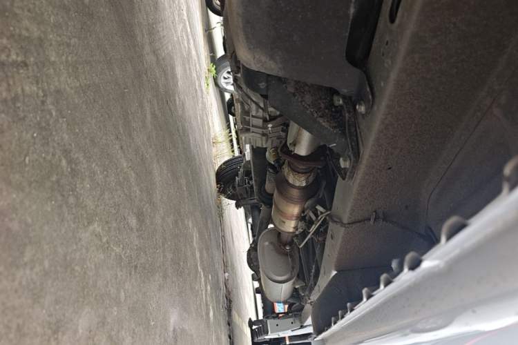 Used Wuling Rongguang Small Truck 2024 1.5L Single-Row Extra-Long LAR Chassis Front Left