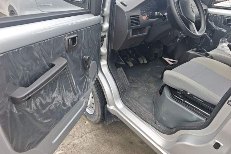 Used Wuling Rongguang Small Truck 2024 1.5L Single-Row Extra-Long LAR Driver Seat
