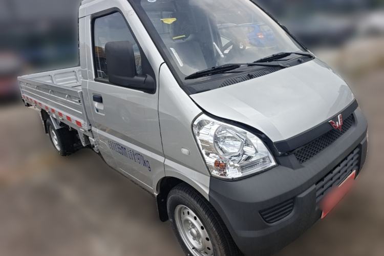 Used Wuling Rongguang Small Truck 2024 1.5L Single-Row Extra-Long LAR Front Right 45 Deg