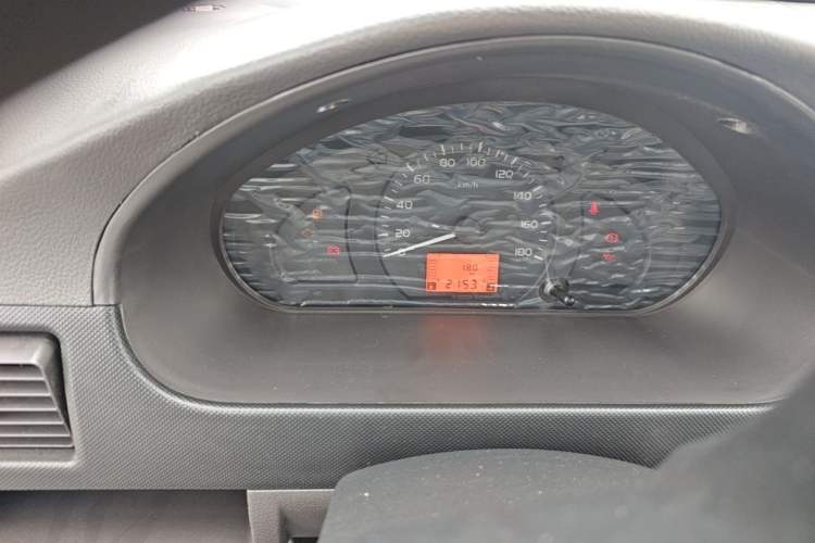 Used Wuling Rongguang Small Truck 2024 1.5L Single-Row Extra-Long LAR Instrument Cluster