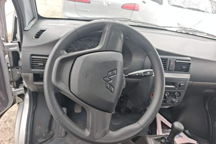 Used Wuling Rongguang Small Truck 2024 1.5L Single-Row Extra-Long LAR Steering Wheel