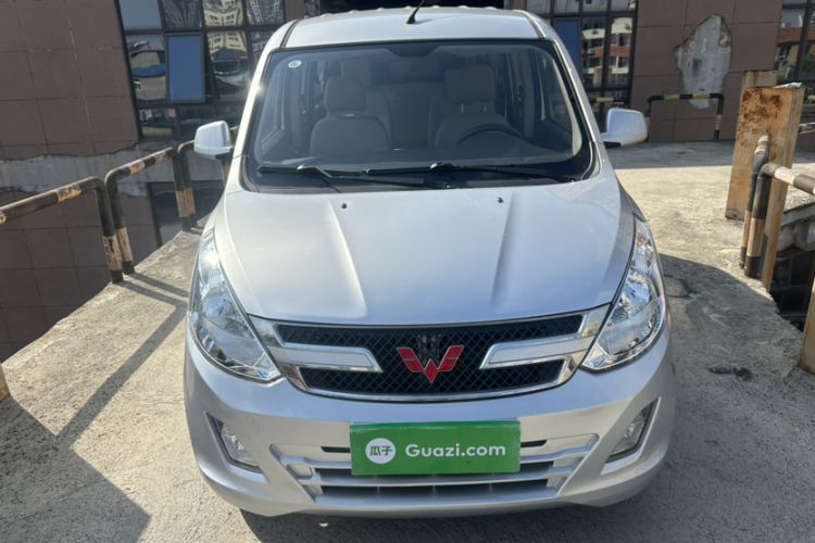 Used Wuling Rongguang V 2018 1.5L Standard Version Exterior 1