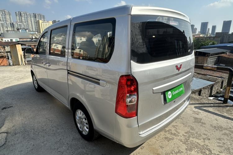 Used Wuling Rongguang V 2018 1.5L Standard Version Exterior 3