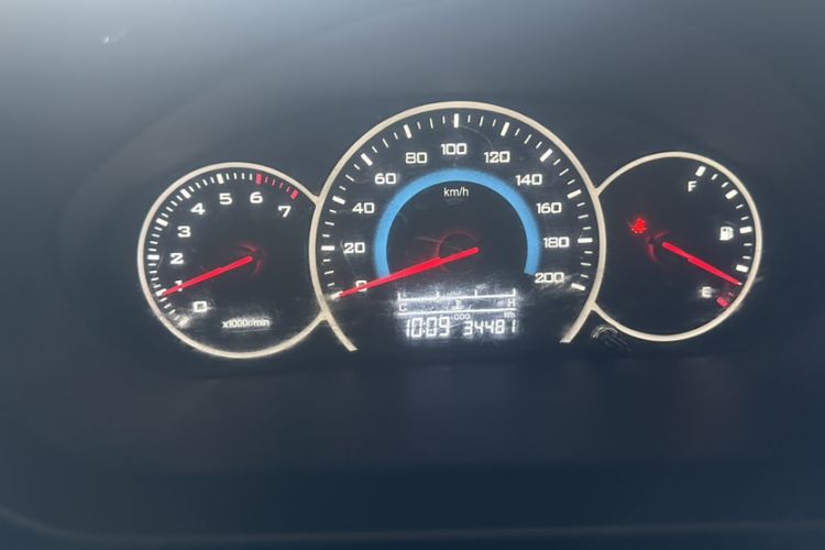 Used Wuling Rongguang V 2018 1.5L Standard Version Odometer Close Up
