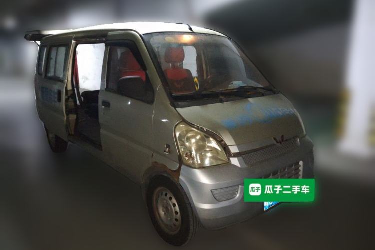 Used Wuling Rongguang V  Front Right 45 Deg