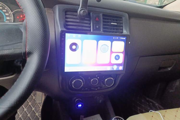 Used Wuling Rongguang V 2015 1.5L Standard Version Audio And AC Panel