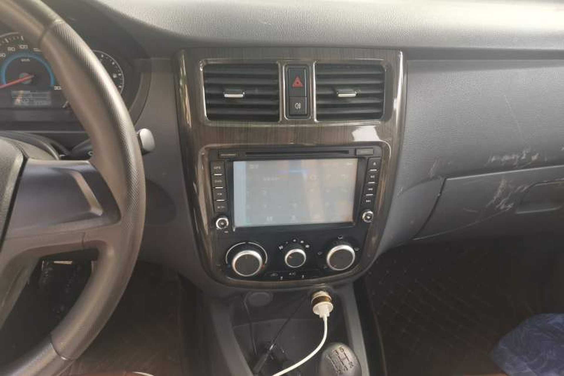 Used Wuling Rongguang V 2015 1.2L Base Version Audio And AC Panel