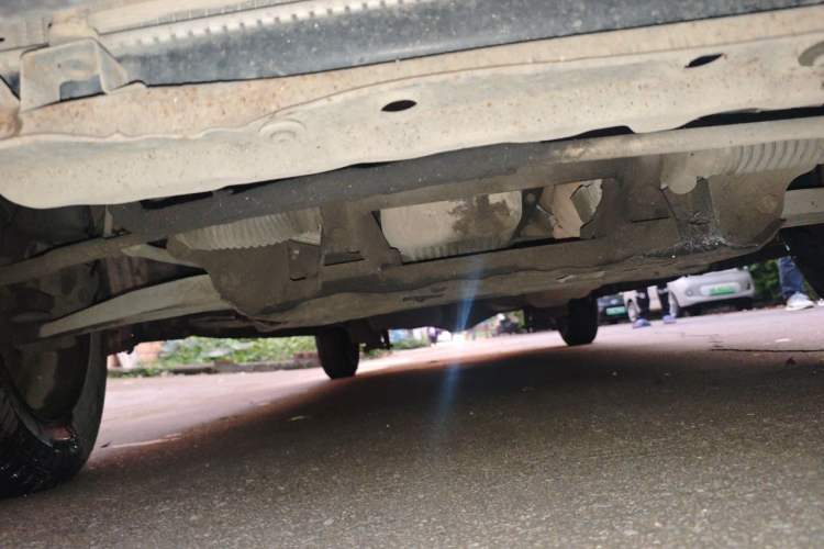 Used Wuling Rongguang V 2015 1.5L Practical Version Chassis Front