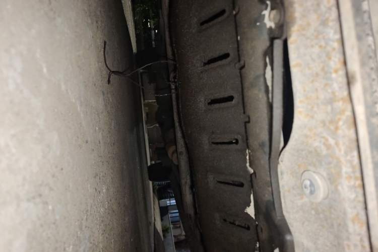 Used Wuling Rongguang V 2015 1.5L Base Version Chassis Front Left