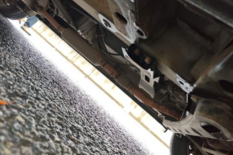 Used Wuling Rongguang V 2015 1.5L Practical Version Chassis Front Right