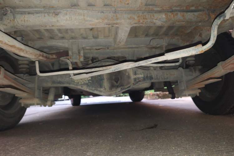 Used Wuling Rongguang V 2015 1.5L Practical Version Chassis Rear