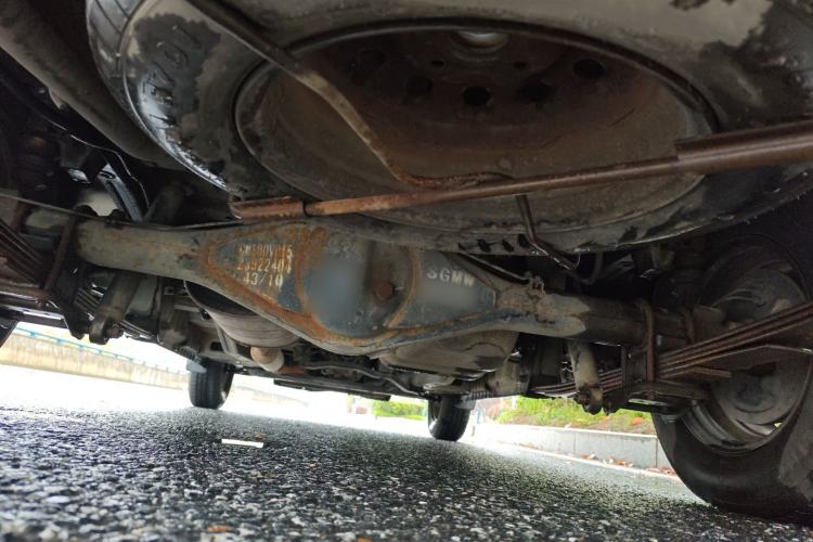 Used Wuling Rongguang V 2015 1.5L Practical Version Chassis Rear