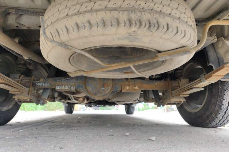 Used Wuling Rongguang V 2015 1.2L Standard Version Chassis Rear