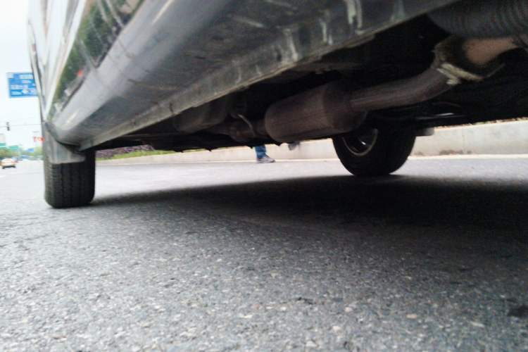Used Wuling Rongguang V 2015 1.2L Standard Version Chassis Rear Left