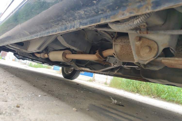 Used Wuling Rongguang V 2015 1.2L Standard Version Chassis Rear Left