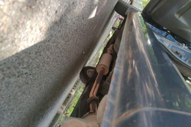 Used Wuling Rongguang V 2015 1.2L Standard Version Chassis Rear Left