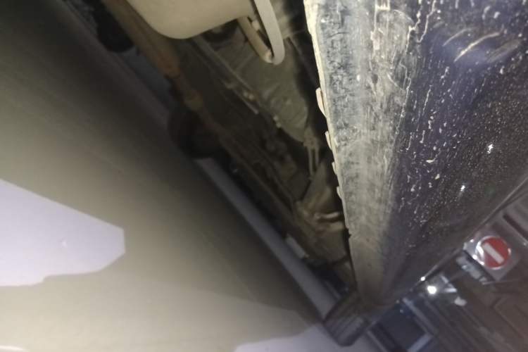Used Wuling Rongguang V 2015 1.5L Standard Version Chassis Rear Right