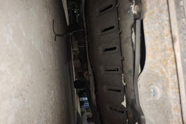 Used Wuling Rongguang V 2015 1.5L Base Version Chassis Rear Right