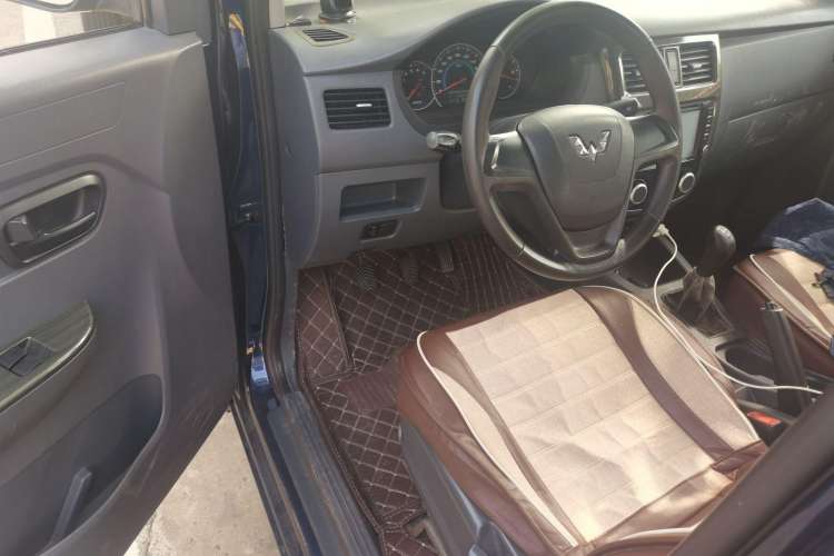 Used Wuling Rongguang V 2015 1.2L Base Version Driver Seat