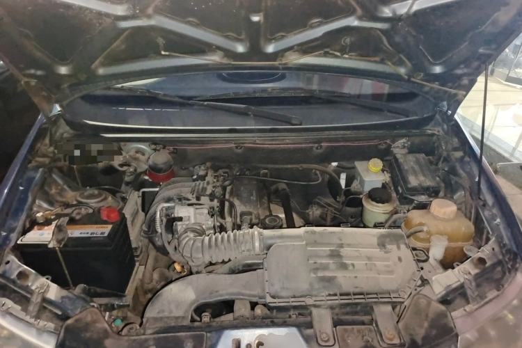 Used Wuling Rongguang V 2015 1.5L Base Version Engine Bay