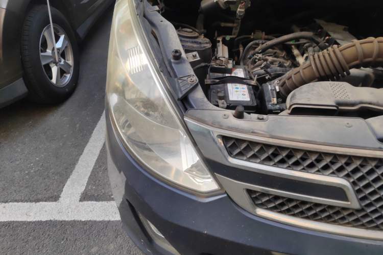 Used Wuling Rongguang V 2015 1.5L Standard Version Exterior 6