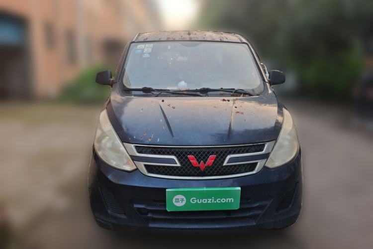 Used Wuling Rongguang V 2015 1.5L Practical Version Front