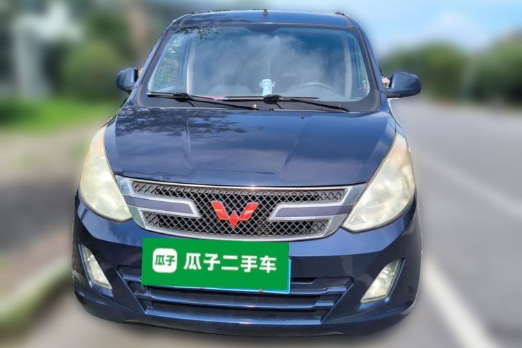 Used Wuling Rongguang V 2015 1.5L Standard Version Front
