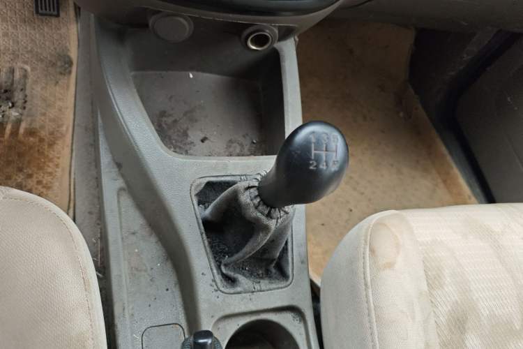 Used Wuling Rongguang V 2015 1.5L Practical Version Gear Lever