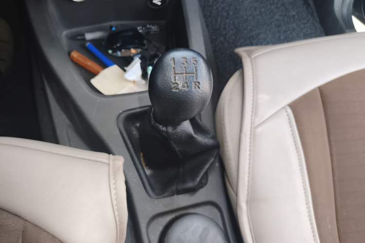Used Wuling Rongguang V 2015 1.2L Standard Version Gear Lever