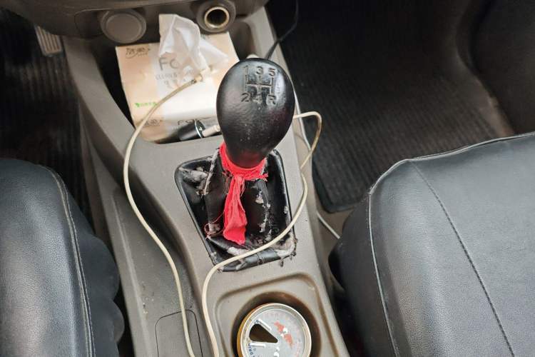 Used Wuling Rongguang V 2015 1.2L Base Version Gear Lever