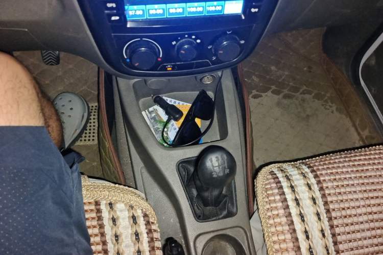 Used Wuling Rongguang V 2015 1.5L Base Version Gear Lever