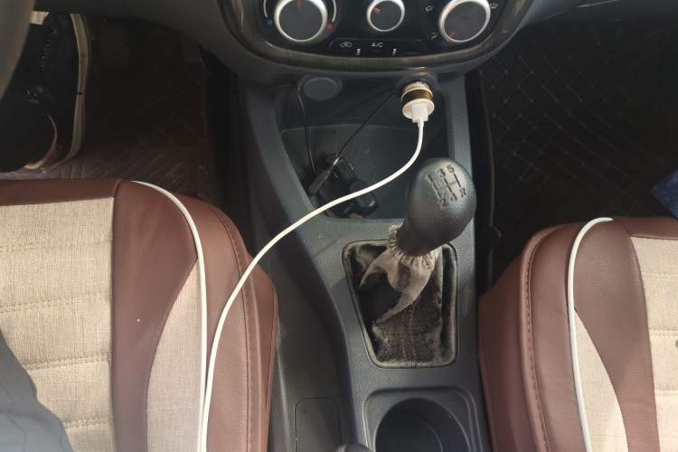 Used Wuling Rongguang V 2015 1.2L Base Version Gear Lever